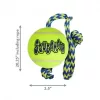KONG SqueakAir Ball Teniszladba Kötéllel Kutyajáték M